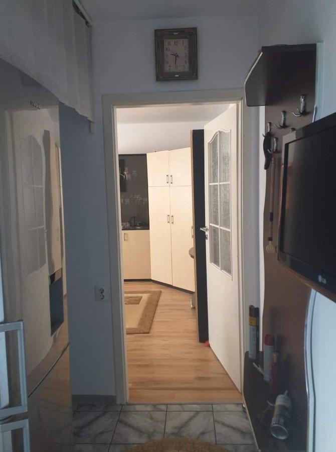 Apartament Cu Regim Hotelier In Dr.Tr. Severin Drobeta Turnu Severin Exterior photo