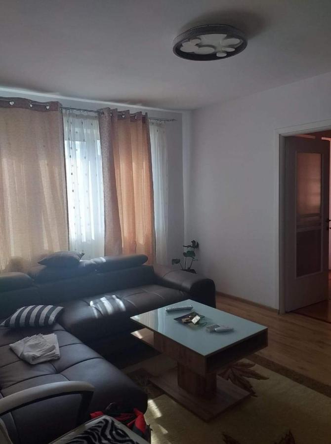 Apartament Cu Regim Hotelier In Dr.Tr. Severin Drobeta Turnu Severin Exterior photo